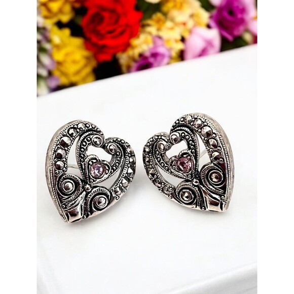 Vintage Earrings Signed Avon Silver Tone Heart Pink Crystal Pierced 5F - Picture 1 of 3